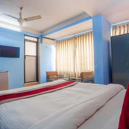 Oyo 808 Hotel Om Ganapati Pvt Ltd Catmandu Exterior foto