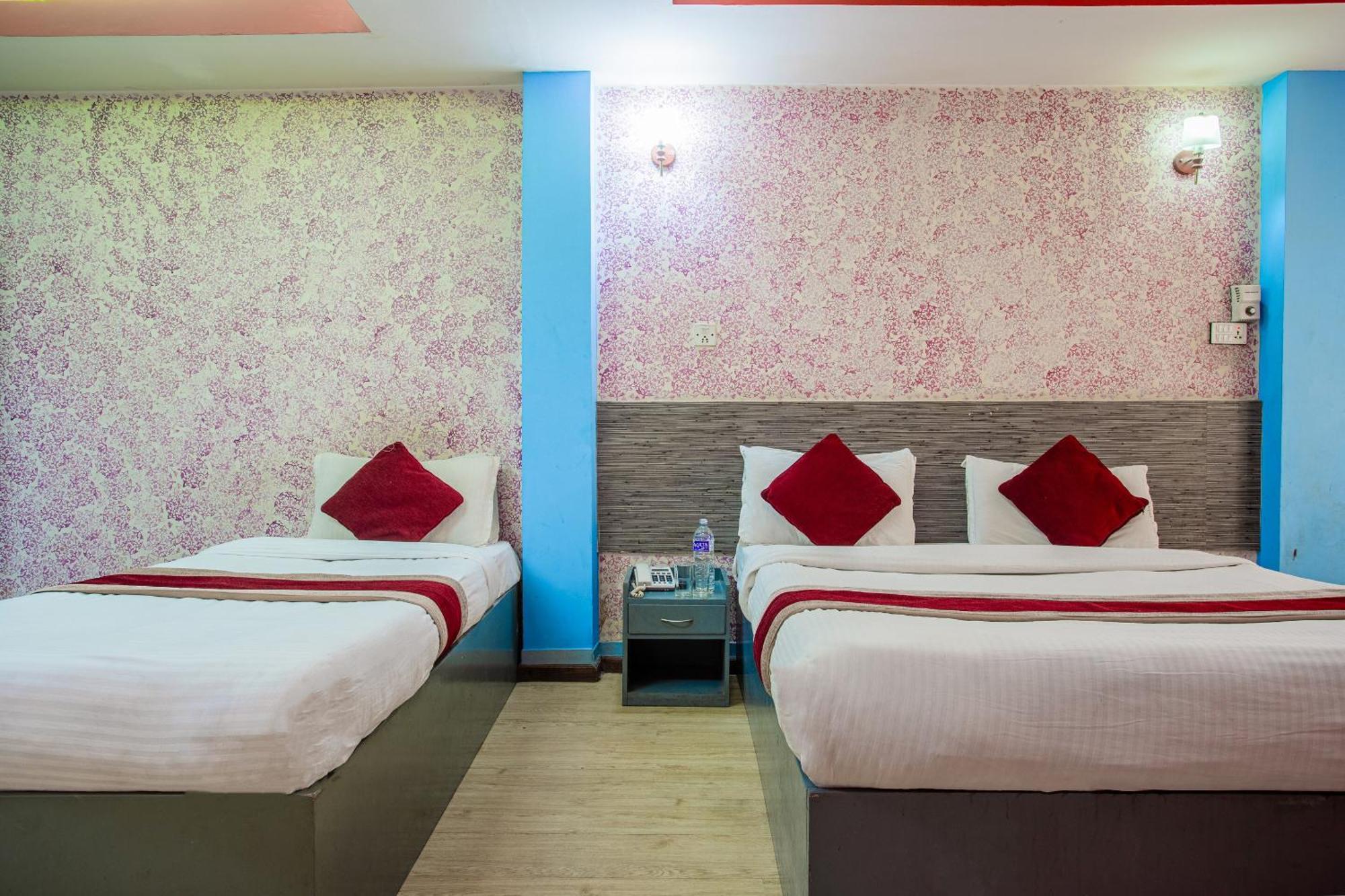 Oyo 808 Hotel Om Ganapati Pvt Ltd Catmandu Exterior foto