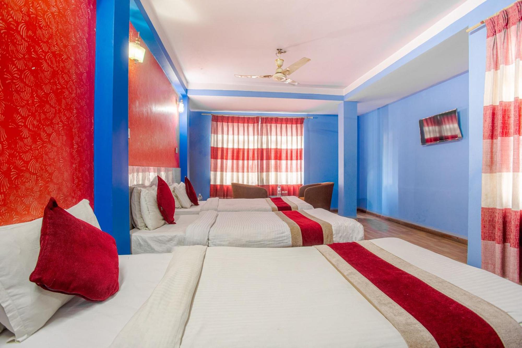 Oyo 808 Hotel Om Ganapati Pvt Ltd Catmandu Exterior foto